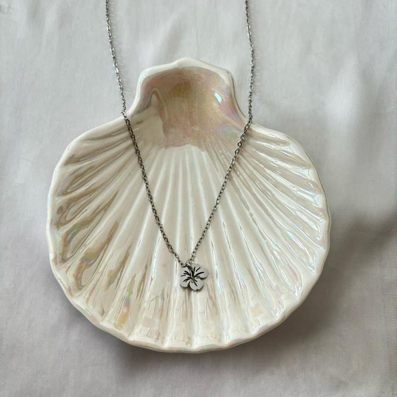 Hawaiian Hibiscus Necklace